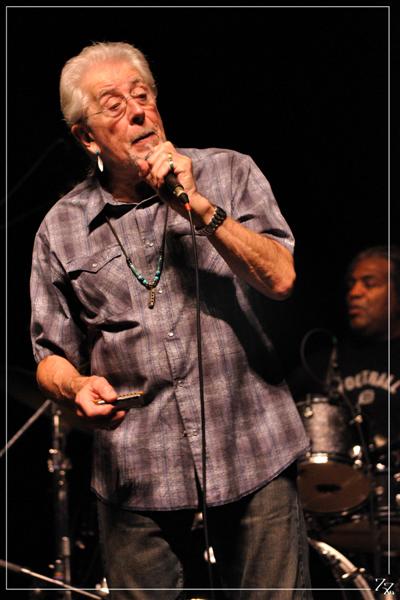 6591 John Mayall 06-10-2010 (Medium).jpg